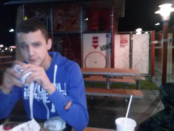 Beat_Addict_'s tweet image. At maccie w/ carlo &amp;amp;noe