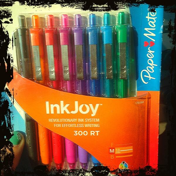 Its_A_Moreno's tweet image. Gotta find ways to make taking notes a little bit more enjoyable🌈 #colorfulink #nerd