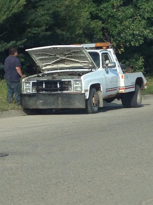 Matt_Neufeld's tweet photo. That embarrassing moment when you break down and you're the tow truck #whoyougonnacall http://t.co/ke4TSYTHMs