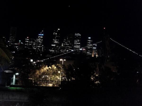 challengereby's tweet image. Sydney at night #oneworldonelife