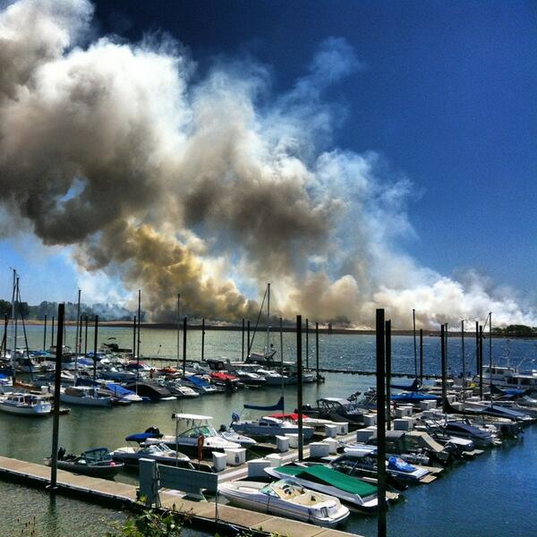 hartalex's tweet photo. @KGWNews Gov Island Fire | WA side at Steamboat Landing Marina http://t.co/BZz29s8qoP