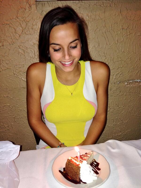 SydneyAS's tweet photo. Thanks for a great birthday and all the birthday wishes! 😀 http://t.co/vpEJI7JLWy