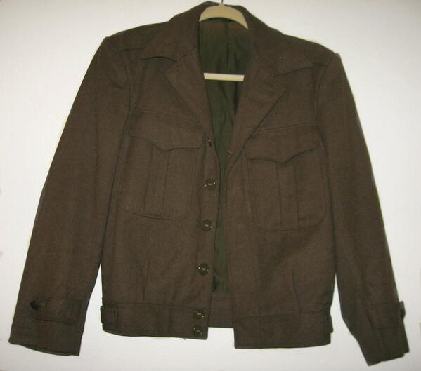 ShopMeraki's tweet image. This jacket is an authentic vintage soldier's jacket!  #vintage #soldiers #fashion #mensfashion #shopping #style