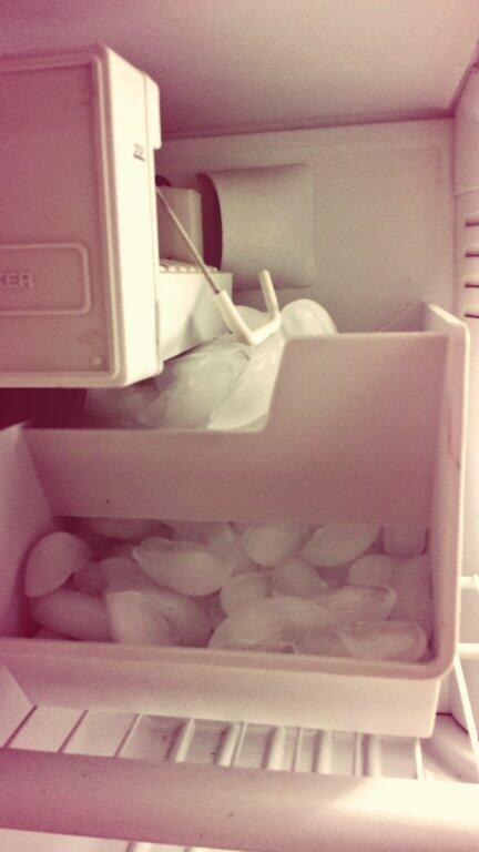 P_Janoski's tweet photo. K seriously tho. I got ice for days.. http://t.co/Jaw2Vln260