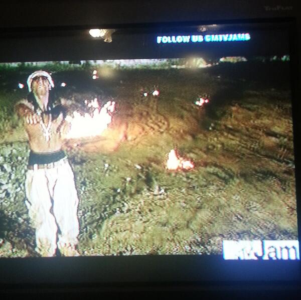 MissThangTay's tweet image. #NameThatMusicVideo