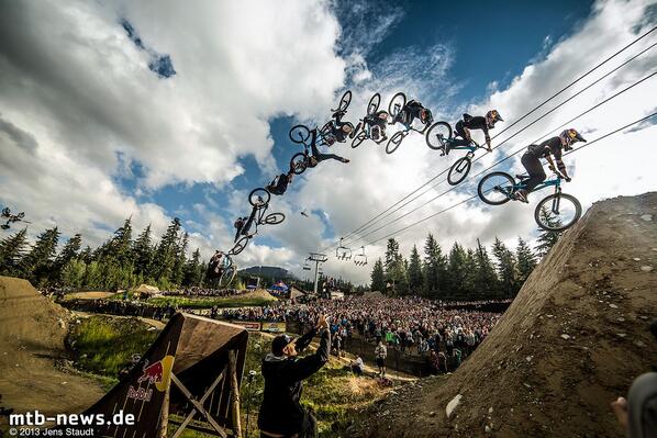 Huge Flip Whip by <a href="/AnthonyMessere/">Anthony Messere</a> <a href="/Crankworx/">Crankworx</a> #photos mtb-news.de/news/2013/08/1… <a href="/redbullbike/">Red Bull Bike</a> <a href="/Morpheus_Cycles/">Morpheus Cycles</a>