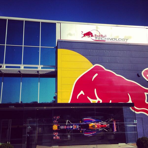 Carlossainz55's tweet photo. Un dia mas en el curro!! http://t.co/1GivZU23Oc