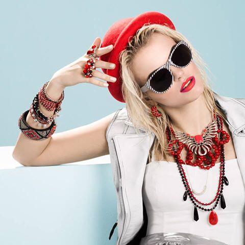 SIXsieraden's tweet photo. Hot red! #SIX #fashion #fabulous #trend http://t.co/Uj2yWrkImj