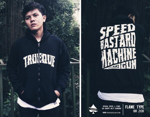 XXVIISTORE's tweet photo. #FRESH #SALE COOL ZIPPER "FLAME TYPE" ZIPPER | FLEECE | AVAILABLE SIZE S/M/L/XL | IDR.210K ORDER SMS : 083821616416 http://t.co/uYNilQpRR1