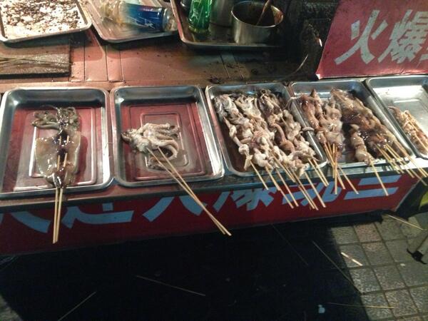 LaimisKisielius's tweet image. Who's hungry? #notthisguy
