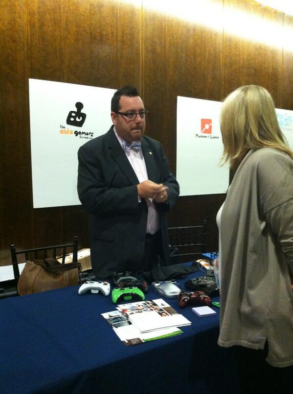 Tech_at_LEAD's tweet image. Mark Barlet from AbleGamers Foundation showing off some tech and speaking about his work! #techlead2013