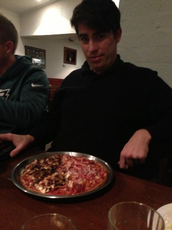 YourMateChief's tweet photo. @MHSOBFC @thesilverpeg #laporchettadreaming #ilovepizza http://t.co/PBWHxj6wI8