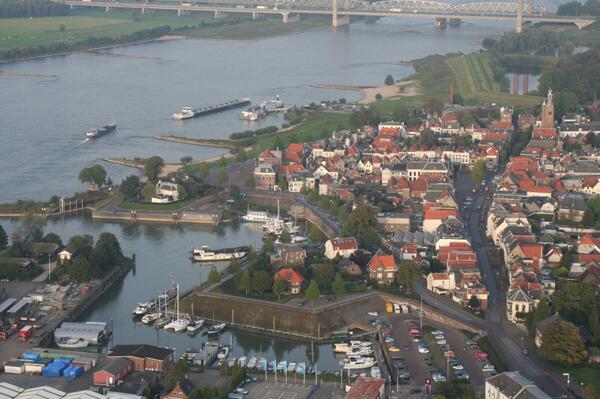 LAST MINUTE > A.S. DONDERDAG BALLONVAART, VERTREK UIT ZALTBOMMEL. BEL VOOR LAST MINUTE PRIJS: 0418-516247 ”