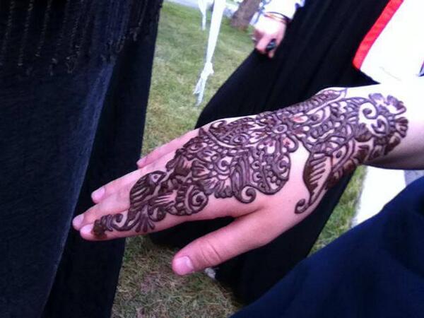 TMEBazaar's tweet image. Here is a "taste" of some of the henna work you will see at the bazaar. This piece was created by the talented Trisha