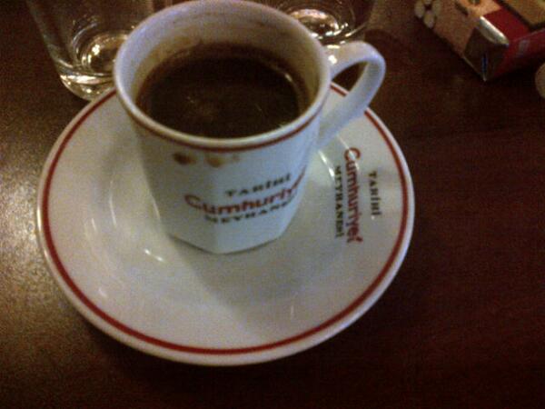 Bi tezatlik var durumda ama insan vataninda olunca sorun yok