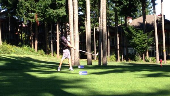chrislutesgolf's tweet photo. #tourlab player Charles Kim with a smooth drive dead center on #1. #power #precision http://t.co/OQnGN6us2w