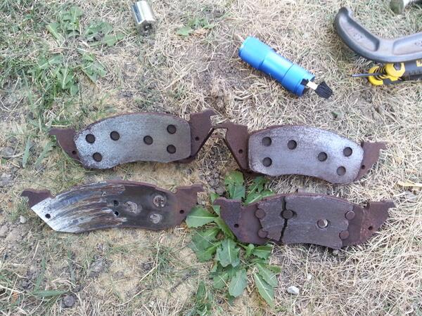 villainous's tweet photo. .@asheppard78's brake pads after total failure. Got them replaced in record time. http://t.co/RDAsr9r0tu