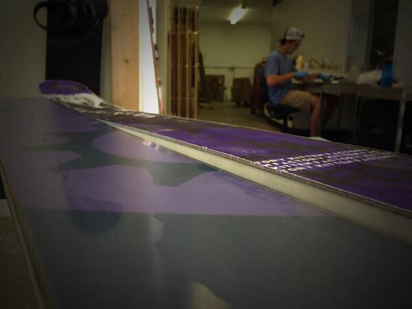 KittenFactoryUT's tweet photo. Fresh pair of All Mountain 175cm Hot Off The Press! http://t.co/yqsuVquKBW
