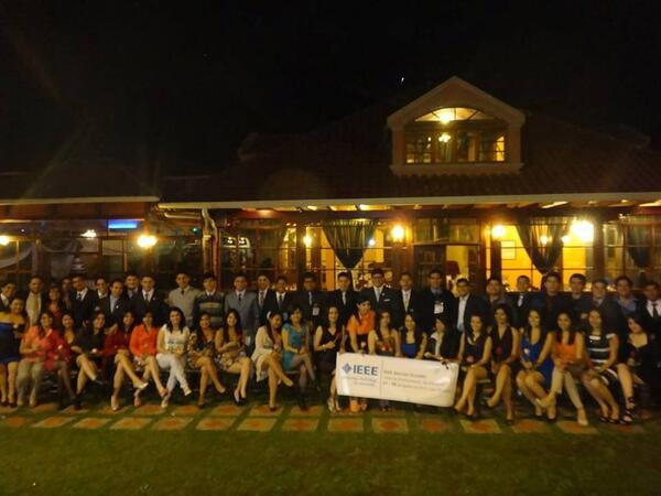 IEEEUPSCuenca's tweet image. Gran familia IEEE... @ieeeutpl @ieeeespoch @IEEEUTN @ieee_espol @IEEEUCACUE, Católica Guayaquil, EPN, Estatal Cuenca!