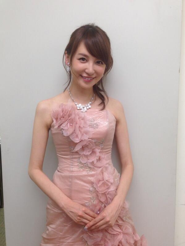 レプロathlete Specialist 石田紗英子 カラードレスに着替えてインフォマーシャルの撮影中 Lespros 石田紗英子 Http T Co Xyruvr0o1m