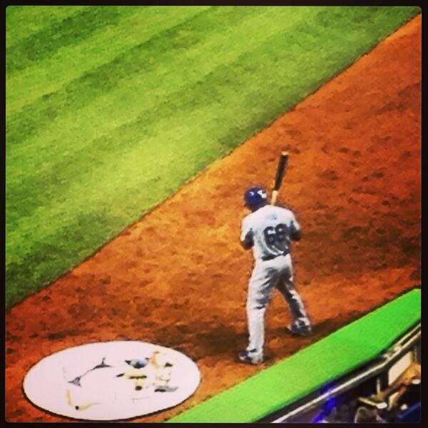 selmasotolongo's tweet image. Something special about the #OnDeckCircle - @Dodgers #Puig #66 ..minutes before 8th inning #homer