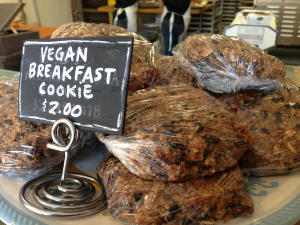 Nantucket6609's tweet photo. grab one of these to start your day tomorrow! http://t.co/yB3RB3ATBa