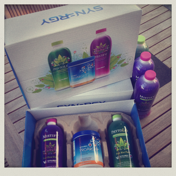 SynergySLO's tweet photo. Prehranska dopolnila Synergy V3: #PhytoLife #Mistify #Proargi9 so že pripravljena za dostavo na slovenske naslove. http://t.co/UoQUCC0zfr