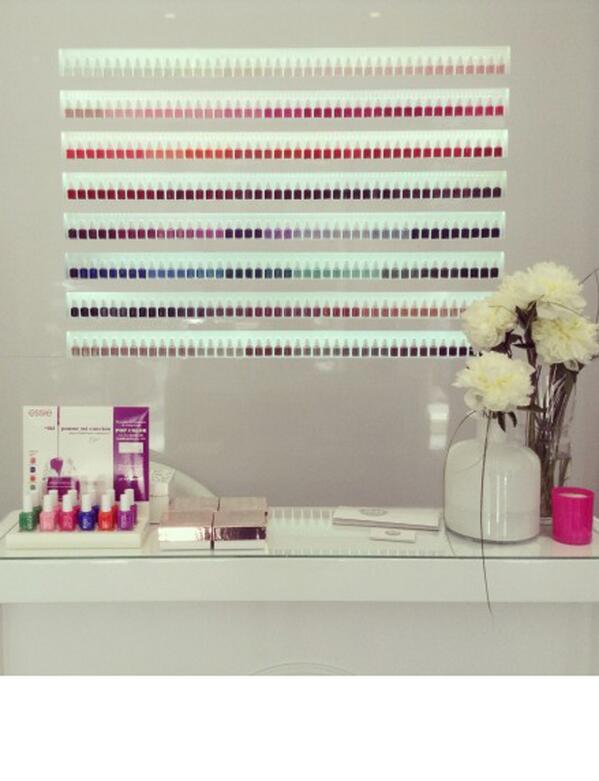 marieclaire_es's tweet image. Te ayudamos a que descubras los mejores centros de belleza. ¡Entre ellos el salón de @essie! bit.ly/16JZR9v