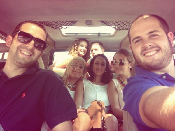 JorgeAguileraa's tweet photo. Feria de Málaga! Ooooleeee!!!! @angelaacano @castillo_AT @Mariagr_17 @Susana_CM92 @Noelia_GAOR #Xiny http://t.co/gWYk4MLKJL