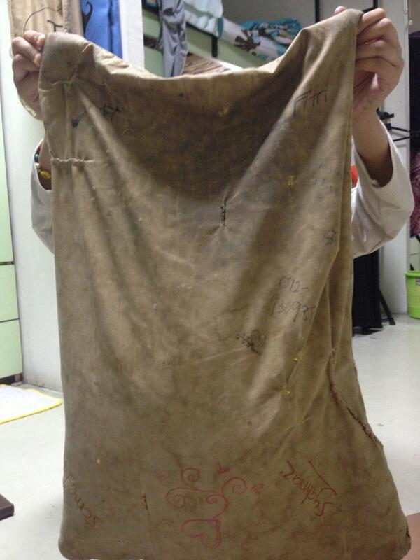 Bantal Busuk In English