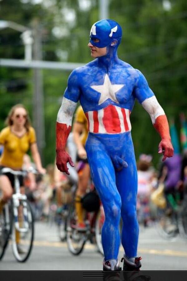 "@biggerthanilook: #captinamerica #yourdoingitwrong @NaiIedIt @seems l...