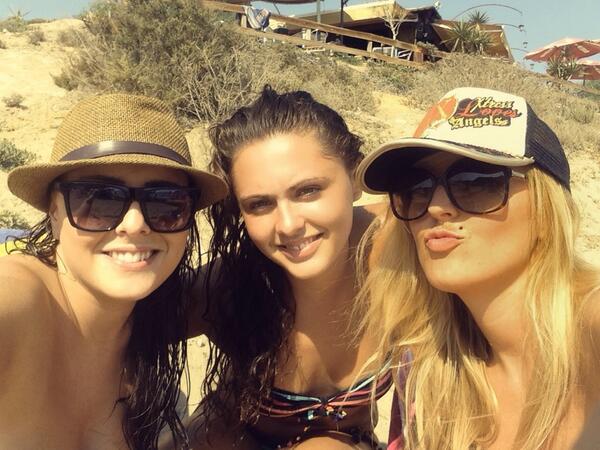sorayikka's tweet photo. Conn miss xurryss de playeooo @Laura_Aguilas http://t.co/5lN7reCfiz