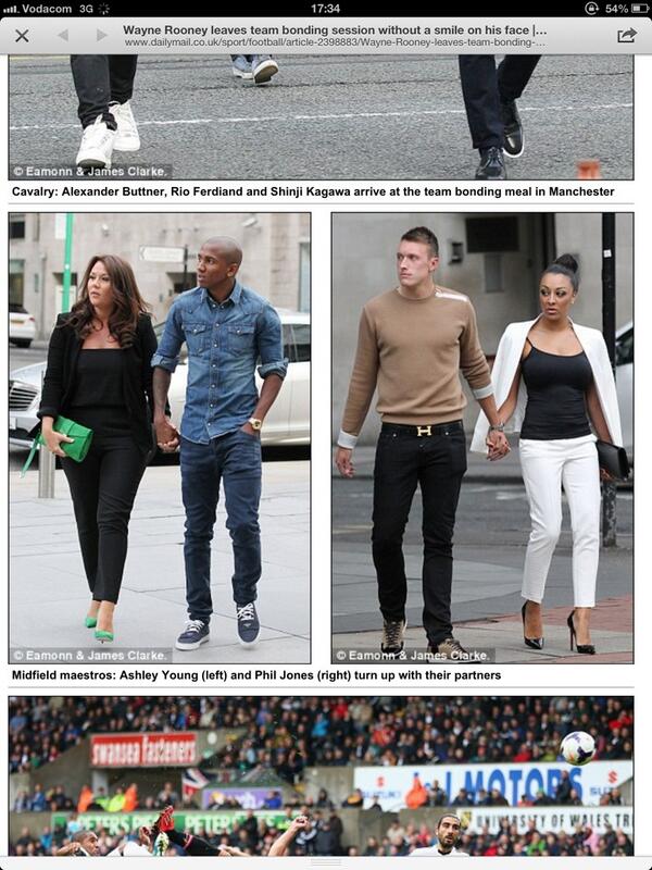 Bele_Farelo's tweet image. These 2 needa catch a game! You're a pro footballer.. #makeuse😋