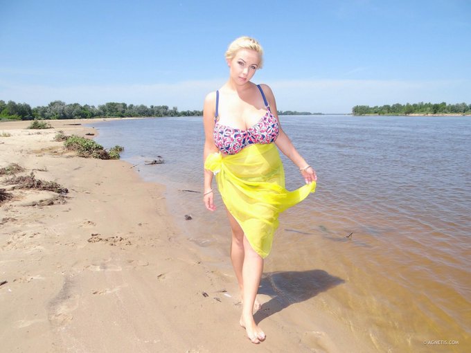 New Bikini <3 http://t.co/LnmNdlZALP