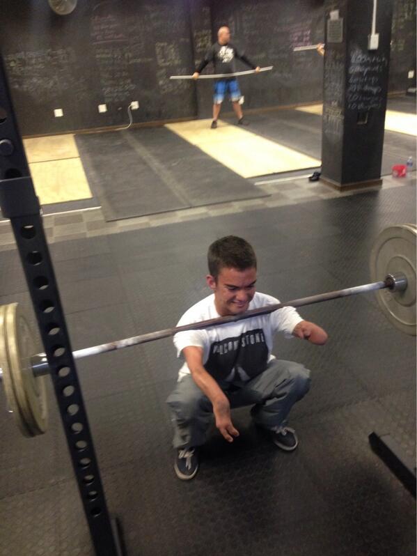 Figure 4 tweet media