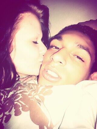 ayee_brit's tweet photo. Were cute . @That_MuthaFucka http://t.co/adTAT5wHib