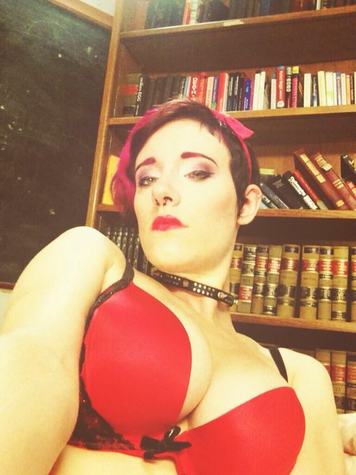 On @kinklive right now!! #bdsm #camgirl #slut http://t.co/w609R1hWPN<a href="/tag/bdsm"class="tags">#bdsm</a><a href="/tag/camgirl"class="tags">#camgirl</a><a href="/tag/slut"class="tags">#slut</a>