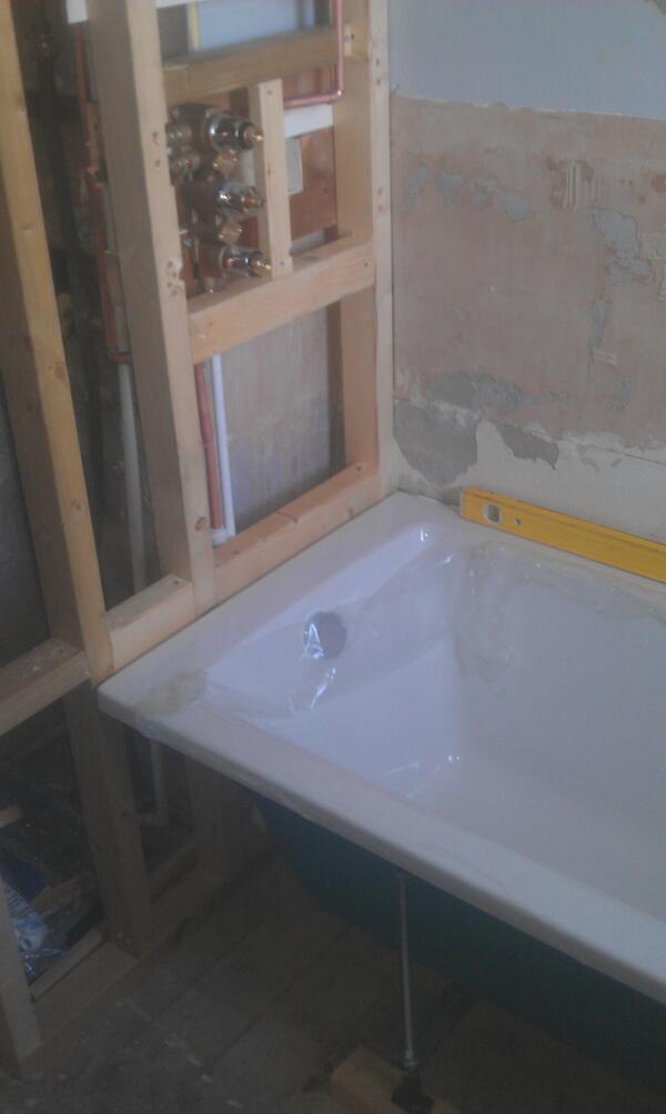 h2flow's tweet photo. Day 3 bathroom refurb. Bath in. Fitted thermo bath filler/shower valve. Tomorrow more plumbing. Plastering Friday http://t.co/ALRMkYdxIa