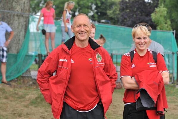 ECO_Coach's tweet image. Samen met @BerbievdBerg bij de #damesPC #KNKB in Weidum. Op naar 'foutloos kaatsen' . Plezier, passie en prestatie