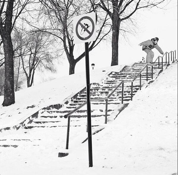 ShreddingPics's tweet photo. Seb Toots getting kinky http://t.co/2ejwCAtvWl