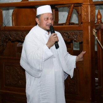 nu_online's tweet photo. Allahummaghfirlahu RT @a_sidqi: Tlh ke rahmatullah, Ami KH. Muhyiddin Naim Cipete. Kiayi betawi panutan masy Jkt http://t.co/qn1I0y82oK"