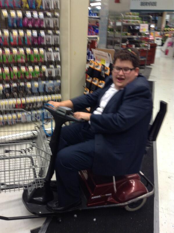 MorrisTrips's tweet photo. He's disabled http://t.co/BMCXfBVTD5
