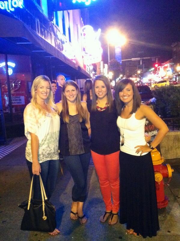 Leirwin9's tweet photo. Nashville!! http://t.co/sXV4wuiLos