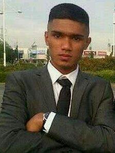 Teacher reveals pupil stabbed to death in London achieved 8 grade A #GCSE results bbc.in/14Yxs9e Ajmol Alom: