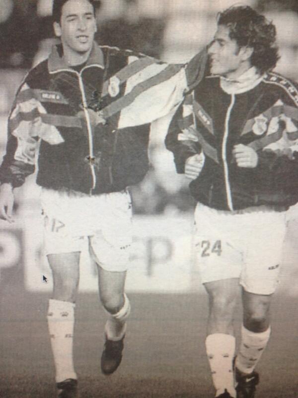 Juan_Repiso17's tweet photo. "@alvarobenitopig:Con el 7, antes 17. http://t.co/aKSjhc1mCh"q pelazo. Esas tiempo míticas aunq mjr recuerdo m traen Raul mis primeras botas