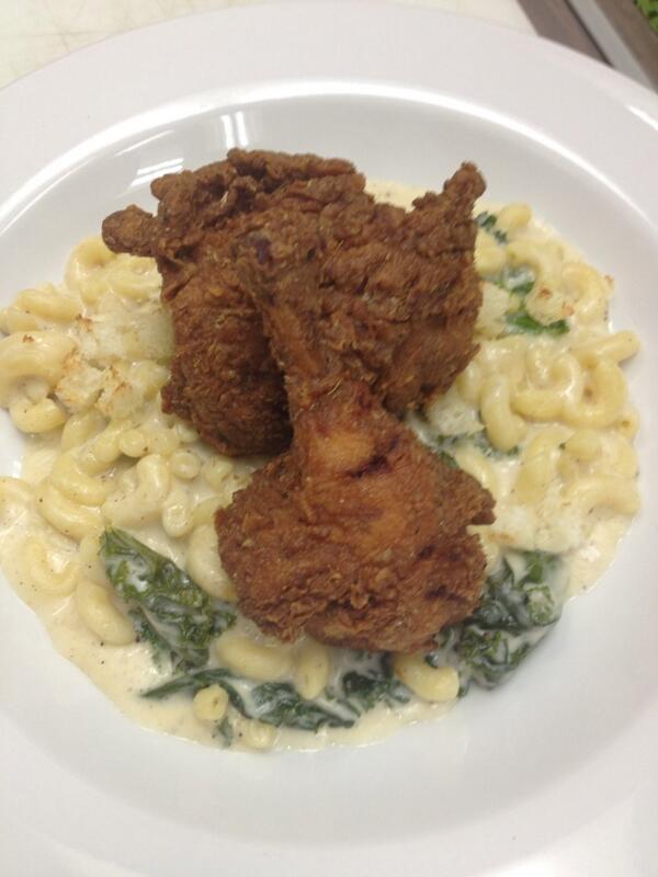 AbsintheCafe's tweet image. Today Lunch Special: Fried Chicken Mac'n'Cheese