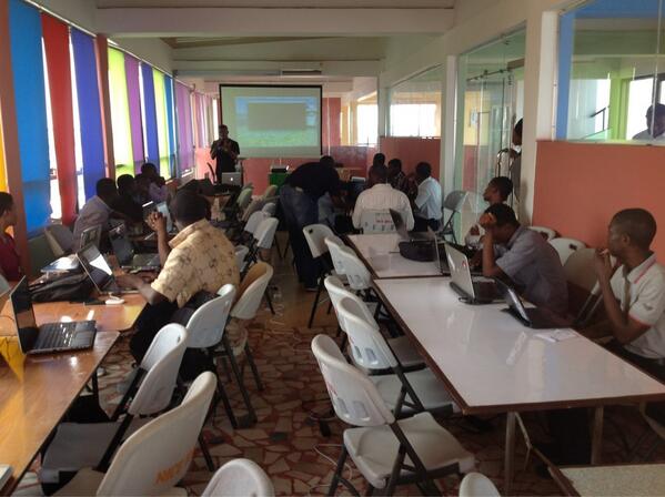 PythonGhana's tweet image. Edward Pie (@hackstockpie) getting our programme underway #PATGhana