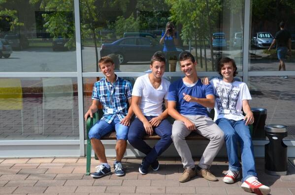 FanStelist tweet picture