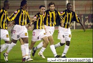 abodsaad13's tweet photo. #من_إرشيف_عبدالاله_المحارب
لاعبين #الاتحاد يحتفلون بإحدى الاهداف في عام2004 
ويظهر بالصورة(نجومنا السابقين) http://t.co/TcNxek1igV