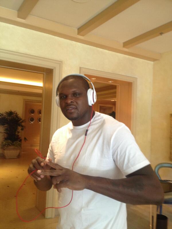 IndianaWatch's tweet photo. "@MacBo50: Huge thank you to @beatsbydre for hooking me up with #newbeatsstudio #beatsarmy http://t.co/cGl3oo3VaY"